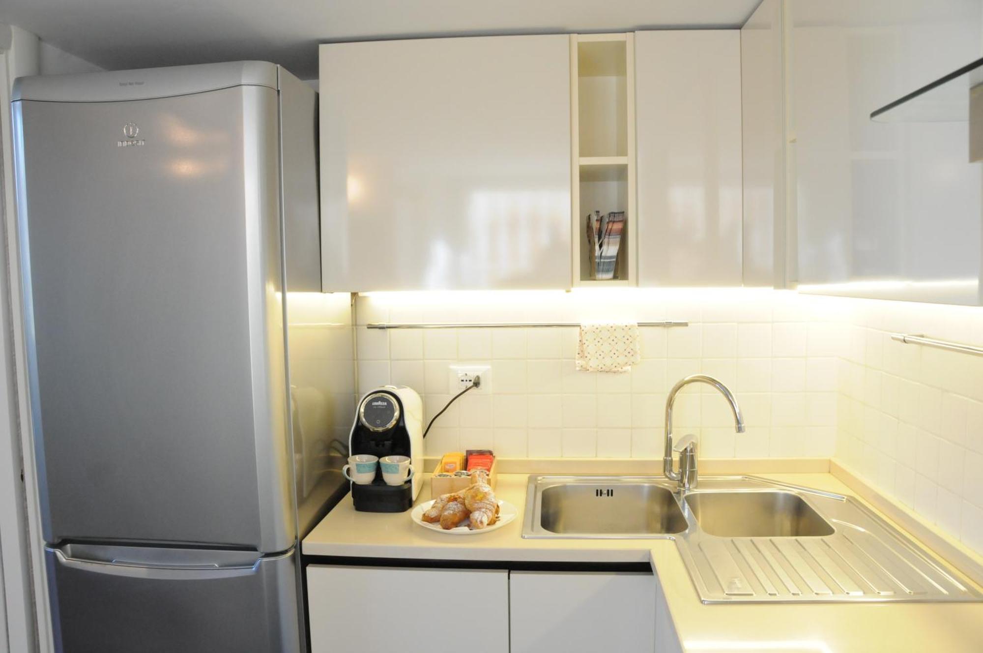 A Casa Di Lu, Al Colosseo - Guest House Rome Exterior photo